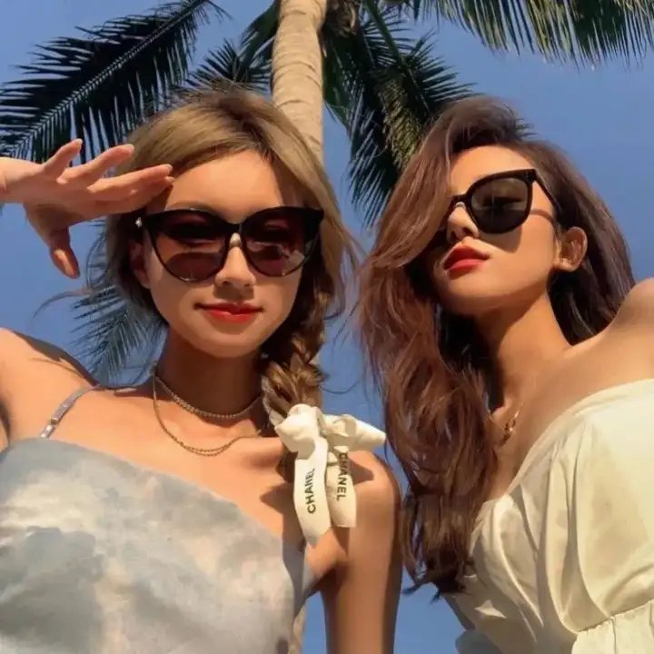亲吻的人们